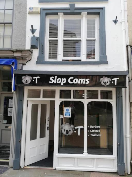 Siop Iwan A Menna Apartment Caernarfon Bagian luar foto